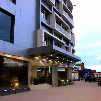 Marina Mamberamo Hotel Hotel Exterior