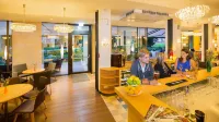 At the Park Hotel - Bares