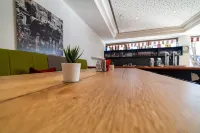 Arion Airport Hotel - bar