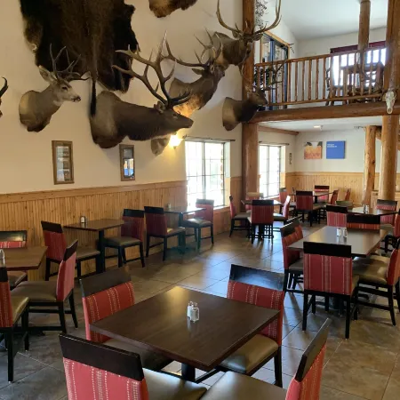 The Antler Lodge - Gardiner