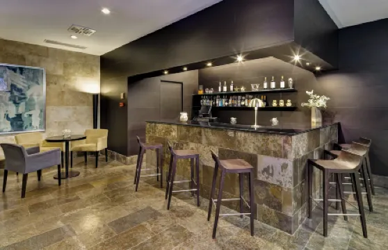 Sercotel大教堂門酒店