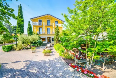 Hotel Riel Hotels in Lugana