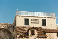 Hotel Peristil Hotels in 