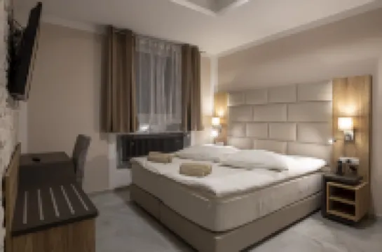 โรงแรมเรสเตอรองต์เมทีออรา โรงแรมในทือบิงเงิน