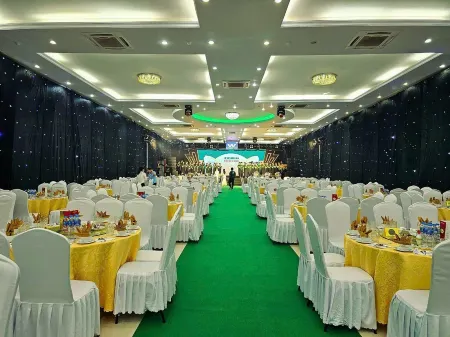 Sao Mai Hotel Отели в г. Tan Khanh Dong