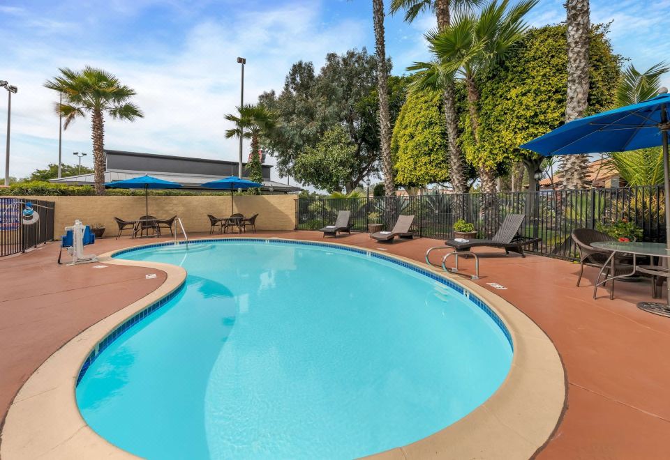 2. 베스트 웨스턴 ..