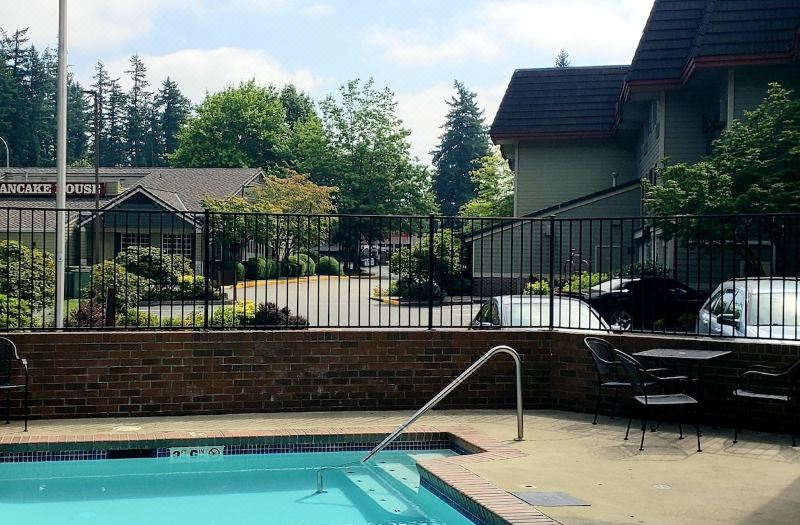 Redmond Inn photo 3
