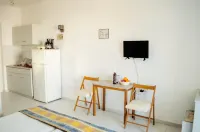 Lefteris Insta-Worthy Studio with Balcony Các khách sạn ở Rhodes