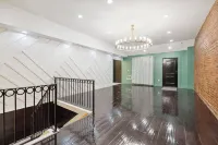 Lodgyy Studios فنادق في Upper Darby
