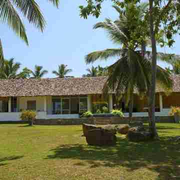 Elevated Family Beach House with Ocean Views Hotel Exterior
