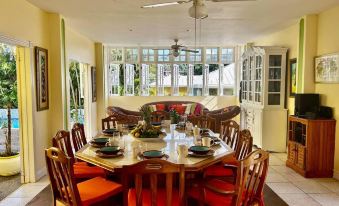 Luxury 5-Bed Villa in Tobago the Big Yellow House