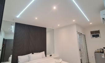 White Garden Hotel