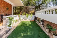 Rahta Villa ~ An Elegant 3Br Villa & BBQ Terrace Hotel di 