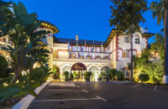 Globales Reina Cristina Hotels in 