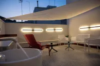 Iris Apartments