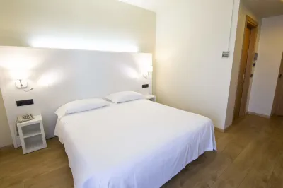 Hotel Parigi 2 & Spa Các khách sạn gần Parco Villa Caroli Zanchi