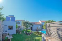 Villa Garifalia with Sauna & Hydromassage - Huvilat