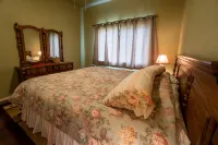 The Cascade Mountain-View Retreat