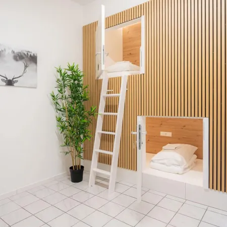 Robin Wood Apartment Отели рядом с достопримечательностью «Императорская усыпальница»
