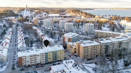 Bright & Spacious Studio in Lahti Center Отели рядом с достопримечательностью «Yli-Marola Domestic Animal Yard»