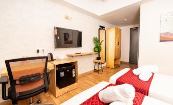Casa Hotel, Jubilee Hills