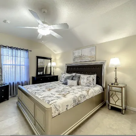 Scuttle Vacation Pool Home W Spa