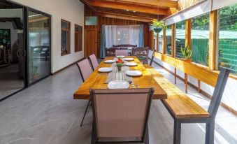 Violeta Homes Monteverde