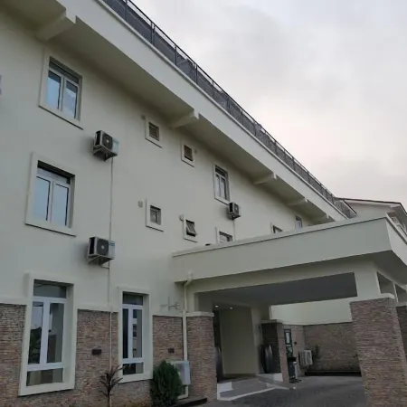 Odogwu Apartments