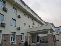 Odogwu Apartments Hotels in 