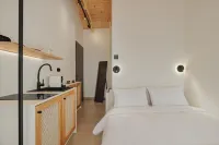 12 Pyles Living History