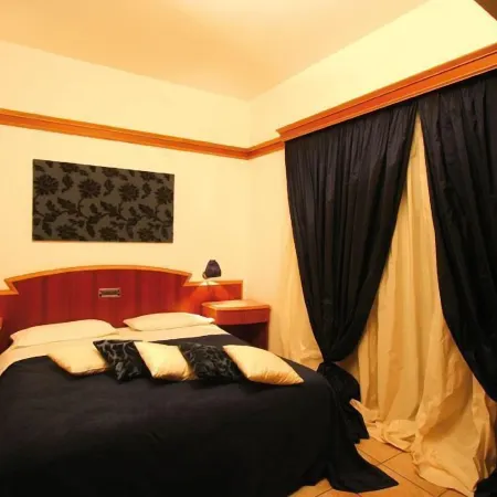 Sunshine Hotel & Spa