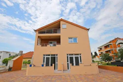 Apartments Kapetan