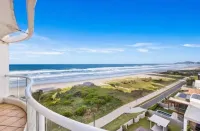 Premium Top Floor Oceanfront Unit In Regency on the Beach 705