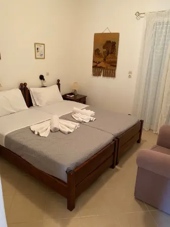 Jie's House in Countryside