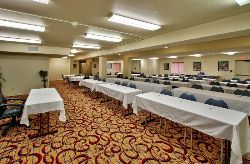 MCM Elegante Suites photo 4
