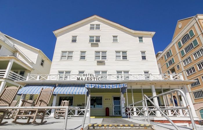Majestic Hotel & Apartments
