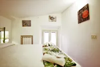 Holidaycasa Macca - Confortevole e Con Vista Mare