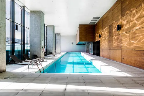 Cozy Studio Near Southern Cross with City Views - 2-Star