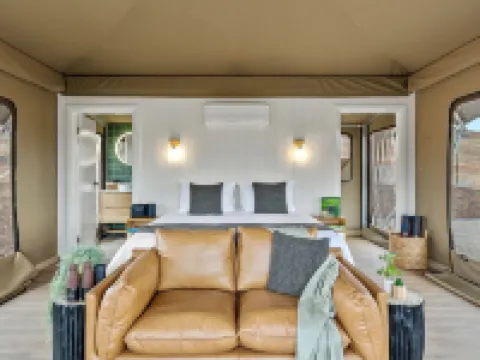 Jarabin Hotels in Yass