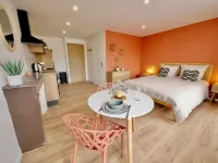 D-DAY SUITES:Terra 25m²/City center/2min walk to train station / 20min to Utah Beach Hotels in Carentan