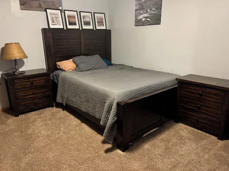 Charming 4-bedroom house with WiFi and AC in Hot Springs Отели рядом с достопримечательностью «Black Hills Putt 4 Fun»