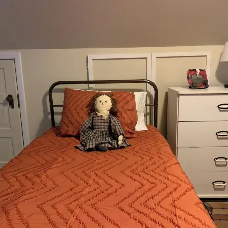 2-bedroom Carriage House in downtown Topeka - AC high speed Wi-Fi & parking