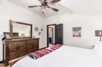 China Mary Inn: "China Mary's" House right on Historic Allen St in Tombstone Hotels in Tombstone