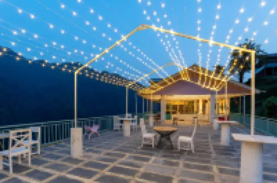 Moustache Shoja, Jibhi