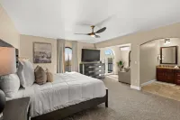 Mountain & City Views/Foothills /Heated Pool • Spa • Putt Putt • Sleeps 24