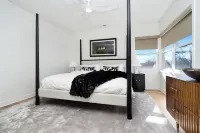 PRIDE ROCK Luxury Retreat