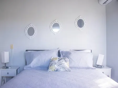 Stylish 2-Bed Sleeps 3 Cosy & Comfortable