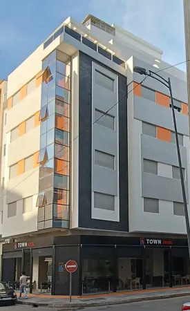 Town Hotel Отели в г. Кенитра