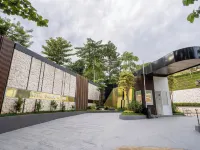 Royal Urban Resort Hotels in Caringin
