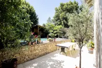 Une Odeur de Tilleul Các khách sạn ở Montverdun